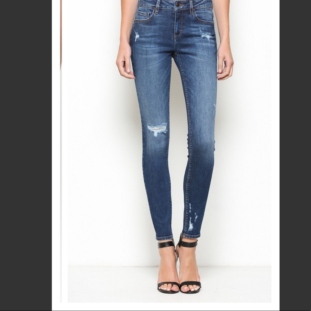 Hidden Jeans Amelia Dark grinding distressed